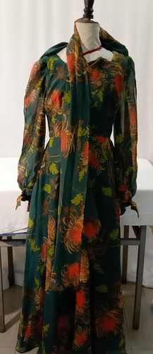 Robe fait mains artisanale verte avec motifs de fleurs multicolors - Taille 36/38 - Label Emmaus - Modalova