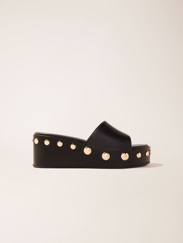 Mules Compensées En Cuir À Studs - Maje - Modalova