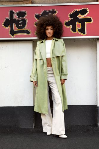 Trench-Coat En Simili Avec Ceinture - 34 - Nasty Gal - Modalova