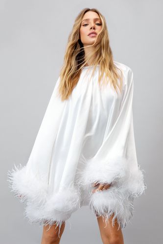 Dressing Gown Patineuse Satinée À Bordure En Plumes - - 32 - Nasty Gal - Modalova