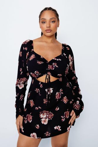 Grande Taille - Dressing Gown Patineuse Fleurie Froncée - - 46 - Nasty Gal - Modalova