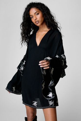 Crinkle Embroidered Ruffle Sleeve Plunge Tunic Dress - 32 - Nasty Gal - Modalova