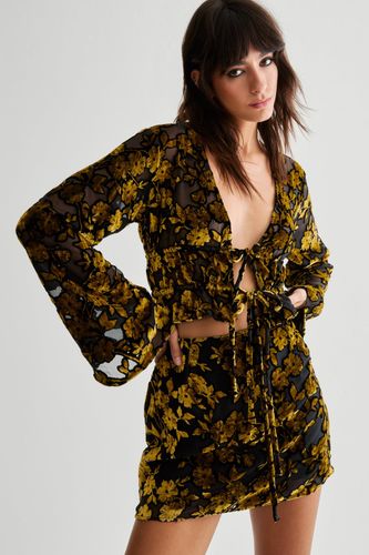 Floral Devore Ruched Channel Tie Front Floaty Sleeve Top - 34 - Nasty Gal - Modalova
