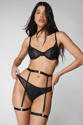 Lace Overlay Underwire O Ring 3Pc Lingerie Set - - S - Nasty Gal - Modalova