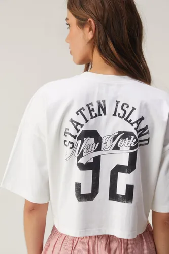 Staten Island Front And Back Cropped Graphic T-Shirt - S - Nasty Gal - Modalova