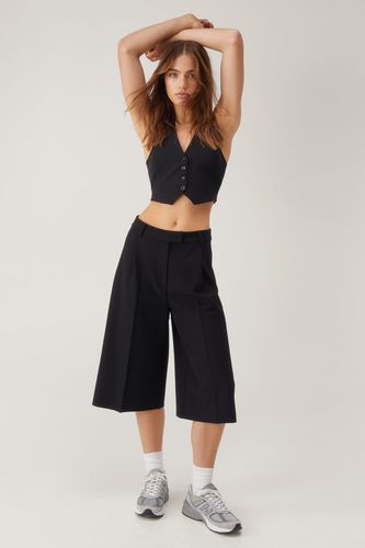 Premium Tailored Jorts - Noir - 32 - Nasty Gal - Modalova