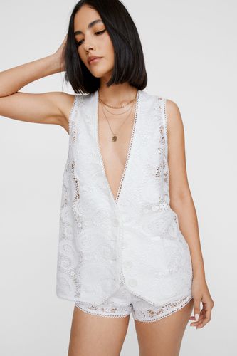 Premium Tailored Lace Vest - 32 - Nasty Gal - Modalova