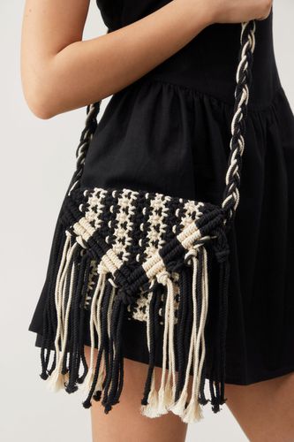 Mono Crochet Tassel Crossbody Bag - - One Size - Nasty Gal - Modalova