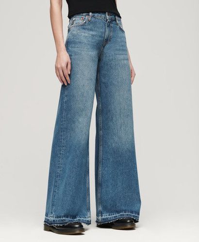 Damen Ausgestellte Jeans mit Unversäubertem Saum und Weitem Bein - Größe: 34/32 - Superdry - Modalova