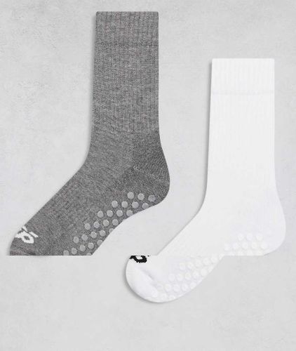 Icon - Lot de 2 paires de chaussettes de Pilates antidrapantes - Blanc et gris chin - 4505 - Modalova