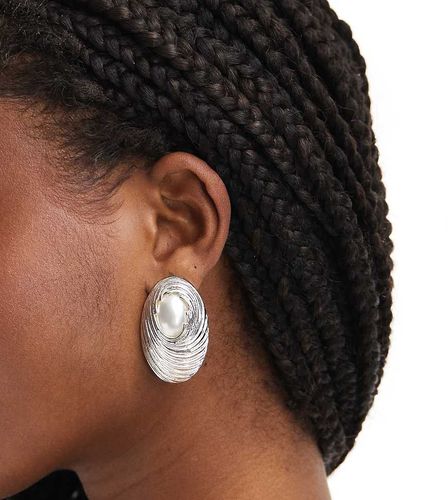 Boucles d'oreilles oversize en rhodium plaqué avec perles - 8 Other Reasons - Modalova