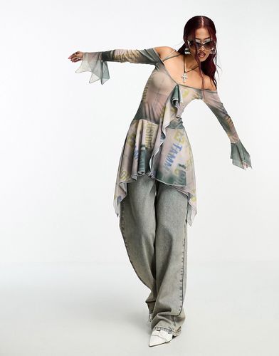 X Tammy - Robe courte imprimée à froufrous avec épaules dénudées et ourlet en pointe - Collusion - Modalova