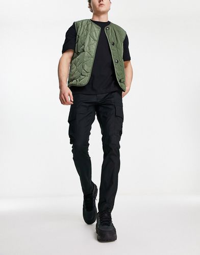 Pantalon cargo à écusson logo - Noir délavé - Calvin Klein Jeans - Modalova