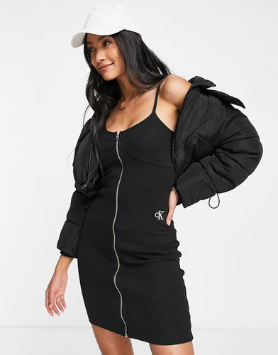 Robe courte entièrement zippée en maille côtelée - Calvin Klein Jeans - Modalova
