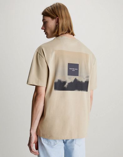 T-shirt à imprimé photo - Travertin - Calvin Klein Jeans - Modalova