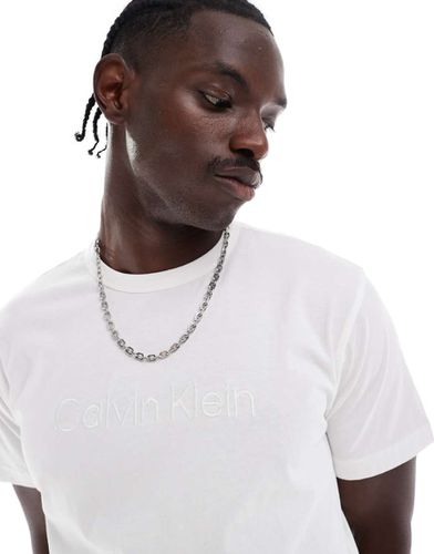 T-shirt confort en coton avec broderie logo - Calvin Klein - Modalova