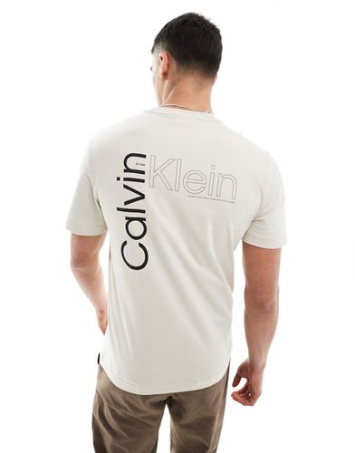 T-shirt avec logo biseauté au dos - Beige - Calvin Klein - Modalova