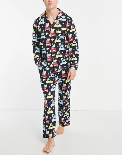 Pyjama boutonné de Noël à imprimé taxi - Chelsea Peers - Modalova
