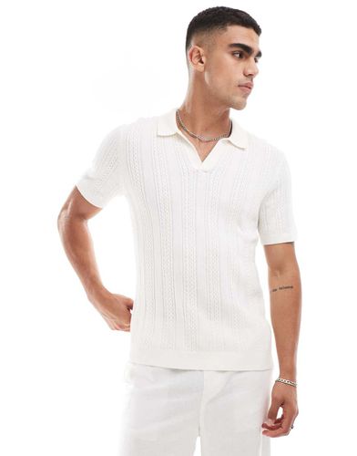 Polo en maille texturée rayée avec col droit et surpiqûres - Crème - Abercrombie & Fitch - Modalova