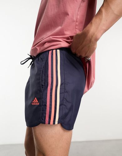 Adidas Swim - Short de bain rétro à 3 bandes - Adidas Performance - Modalova