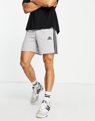 Adidas - Sportswear Essential - Short à 3 bandes - Adidas Performance - Modalova