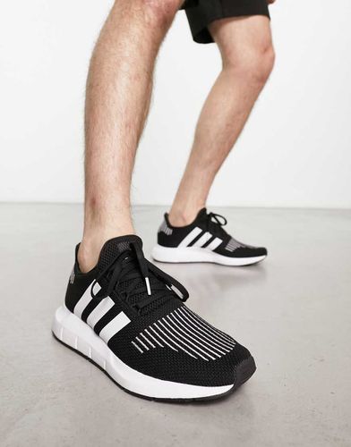 Adidas Sportswear - Swift Run 1.0 - Baskets - et blanc - Adidas Performance - Modalova