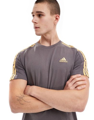 Adidas Training - T-shirt à trois bandes - Anthracite - Adidas Performance - Modalova