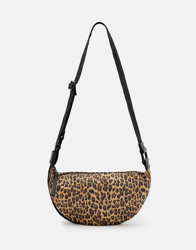 Sac bandoulière demi-lune en nylon à imprimé léopard - Allsaints - Modalova