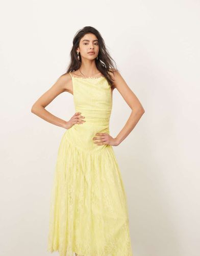 Robe mi-longue fronce en dentelle avec taille basse - Citron - Arrange - Modalova