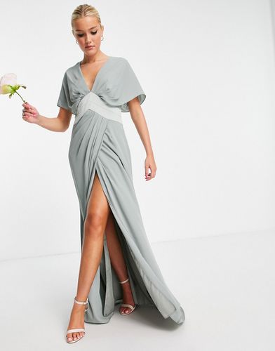 ASOS DESIGN - L'invitée - Robe longue à manches blouson avec dos boutonné et taille à chevron en satin - Olive - Asos Design - Modalova