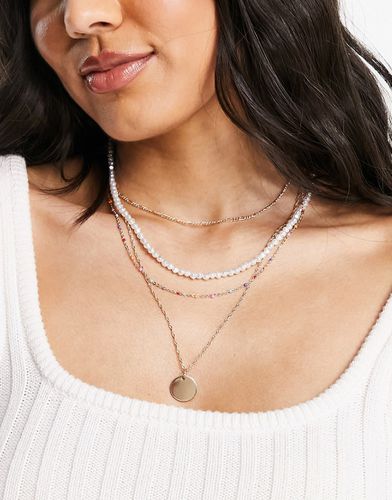 Collier multi-rangs avec perles arc-en-ciel et perles nacrées - Asos Design - Modalova