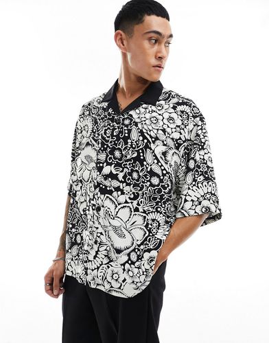 Chemise coupe carrée oversize à revers et imprimé fleurs - et blanc - Asos Design - Modalova