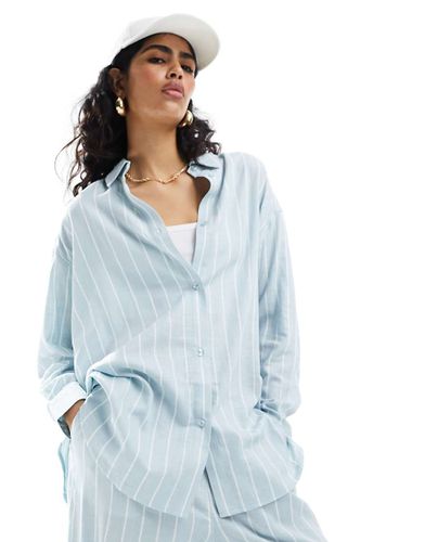 Chemise décontractée en lin mélangé à rayures - Bleu - Asos Design - Modalova