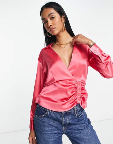 Chemise en satin froncé avec boutonnage sur le côté - vif - Asos Design - Modalova