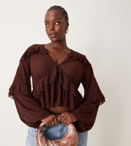 ASOS DESIGN Curve - Blouse en tulle avec détails volantés et décolleté plongeant - Chocolat - Asos Curve - Modalova