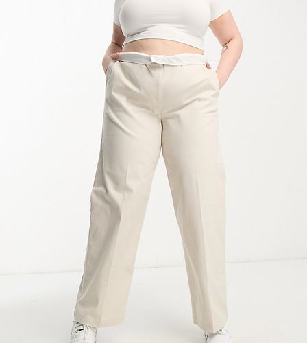 Curve - Pantalon boyfriend coupe décontractée - Taupe - Asos Design - Modalova