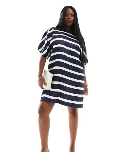 ASOS DESIGN Curve - Robe t-shirt courte et oversize en satin rayé - Bleu marine - Asos Curve - Modalova