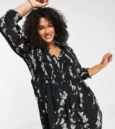 ASOS DESIGN Curve - Robe babydoll courte à poignets froncés et imprimé floral - Noir - Asos Curve - Modalova