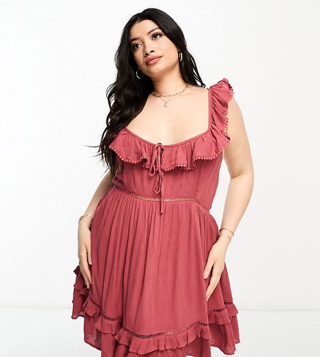 ASOS DESIGN Curve - Robe d'été courte en plumetis à volants et empiècements en dentelle - Rouille - Asos Curve - Modalova