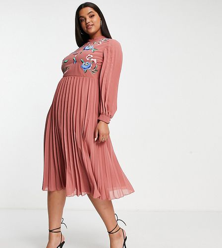 ASOS DESIGN Curve - Robe patineuse mi-longue plissée à manches longues et col montant avec broderies - Vieux - Asos Curve - Modalova