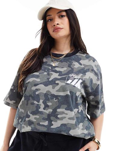 ASOS DESIGN Curve - T-shirt oversize à logo - Imprimé camouflage délavé - Asos Curve - Modalova