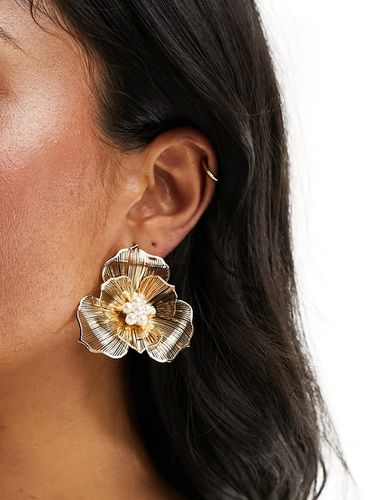 Boucles d'oreilles à motif fleur en fil métallique fin orné de fausses perles - Asos Design - Modalova