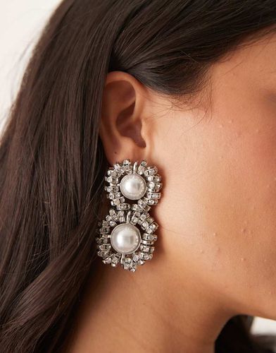 Boucles d'oreilles pendantes avec perles et cristaux - Asos Design - Modalova