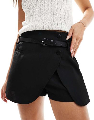 Jupe-short portefeuille ajustée avec ceinture - Asos Design - Modalova