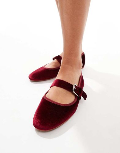 Lou - Ballerines style babies en velours - Bordeaux - Asos Design - Modalova