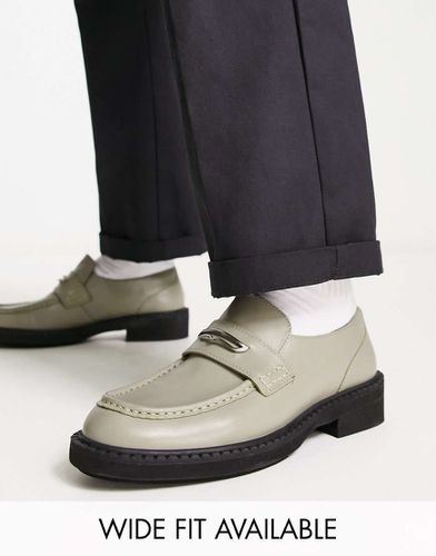 Mocassins chunky en cuir avec semelle contrastante - Sauge/noir - Asos Design - Modalova