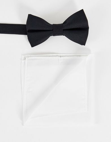 Pochette blanche et naud papillon en satin - Asos Design - Modalova