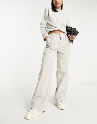Pantalon cargo en velours côtelé style années 2000 - Taupe - Asos Design - Modalova