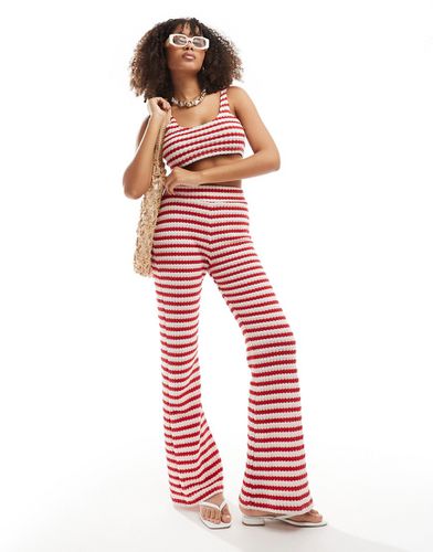Pantalon ample d'ensemble en maille texturée au crochet à rayures - et blanc - Asos Design - Modalova