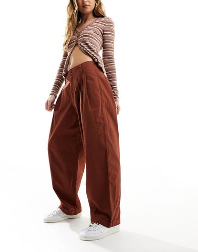 Pantalon ample en popeline de qualité supérieure - Marron - Asos Design - Modalova